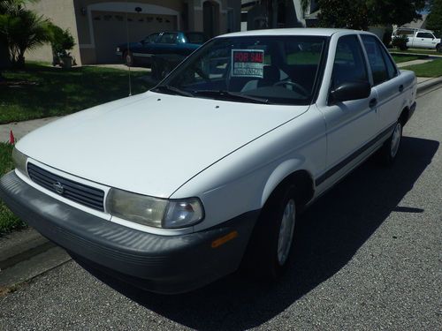 1993 nissan sentra e, 4-door, a/t, a/c, super reliable, low miles!!!