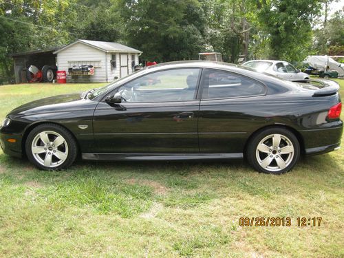 2004 pontiac gto base coupe 2-door 5.7l