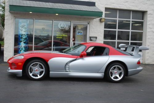 1997 dodge viper gts 10k miles custom paint and interior