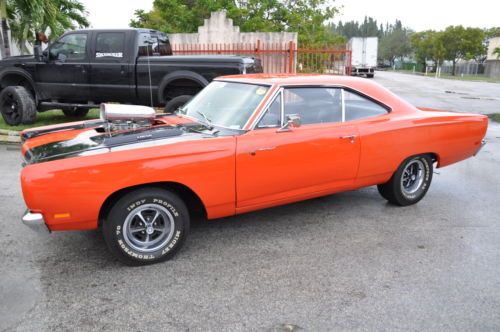 1969 plymouth roadrunner 426 hemi