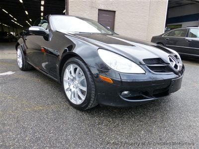 2006 mercedes benz slk-350  navigation, heated seats,5 speed manual,55k miles