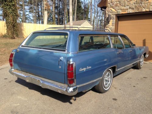 Ford Country Squire 1969