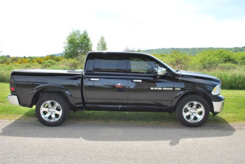 2012 ram 1500 laramie crew cab 4x4 pickup 4-door 5.7l