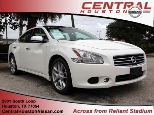 2011 nissan maxima sv 3.5l navigation system, back up cam, dual roofs!!!