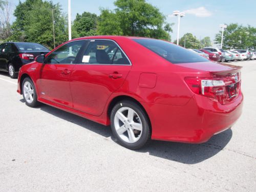 2014 toyota camry hybrid se limited edition