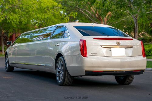 2014 cadillac xts limousine