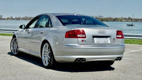 2007 audi s8 quattro