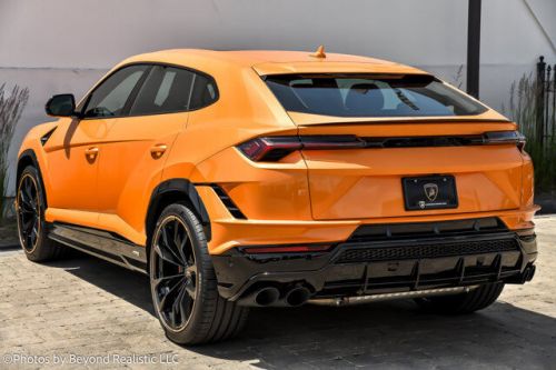 2023 lamborghini urus s