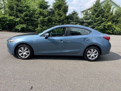 2016 mazda mazda3 i sport at 4-door