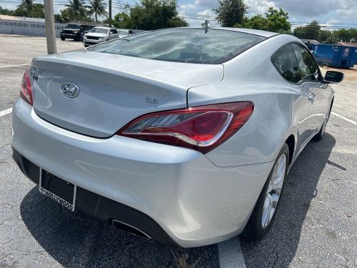 2015 hyundai genesis 3.8