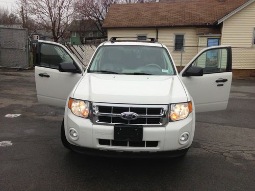 2011 ford escape xlt sport utility 4-door 3.0l