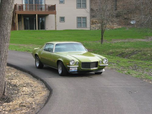 1970 camaro rs   350ci, 265 hp, 350 th auto, clean nice car, split bumper