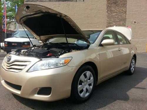 2010 toyota camry le sedan 4-door 2.5l