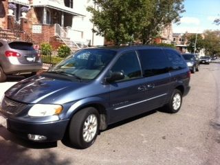 2001 chrysler town and country lxi