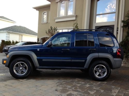 2005 jeep liberty limited sport utility 4-door 3.7l ***flood / salvage history**