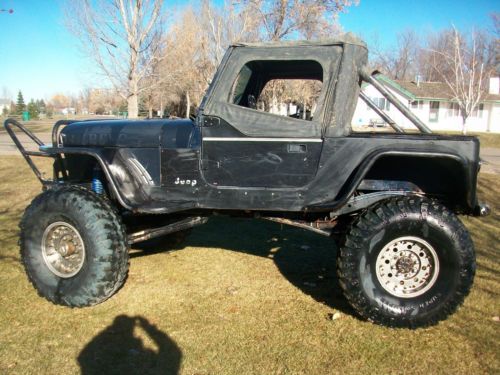 Cj 7 jeep rock crawler/mudrunner