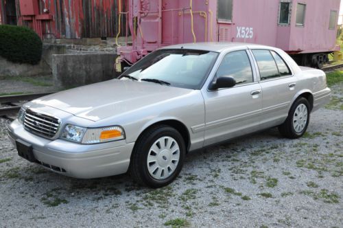 2008 ford crown victoria police interceptor, unmarked, 31k miles!!! 59 hours!!!