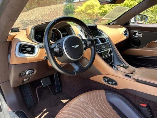 2017 aston martin db11