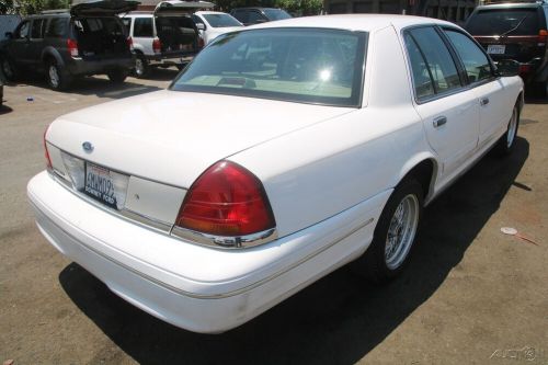 2001 ford crown victoria lx