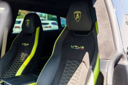 2022 lamborghini urus