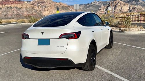 2023 tesla model y