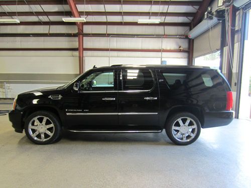 2007 cadillac escalade esv excellent condition fully loaded new gm engine/trans!