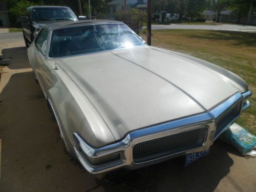 1968 oldsmobile toronado base 7.5l