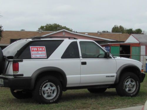 2000 chevrolet blazer ls sport utility 2-door 4.3l