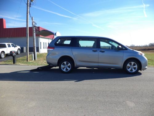 2012 toyota sienna wheelchair/handicap ramp van rear entry conversion