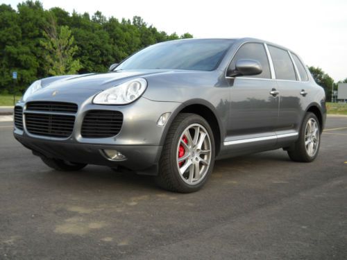 2004 porsche cayenne turbo sport utility 4-door 4.5l