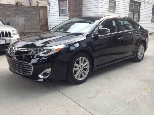Toyota avalon xle 2013, rebuilt title, selling as is, in great condition