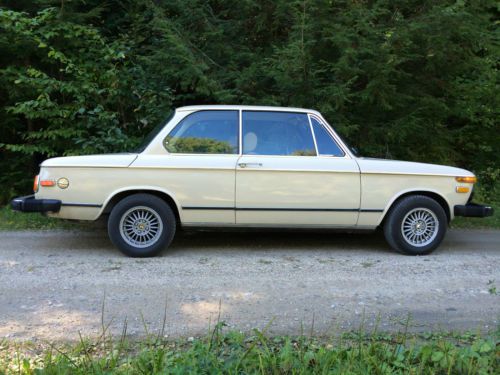 1975 bmw 2002 base coupe 2-door 2.0l