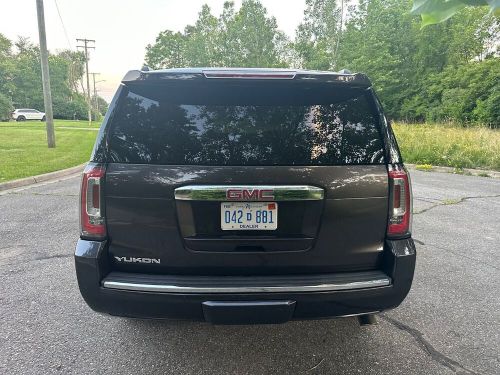 2017 gmc yukon denali 6.2l v8 4x4 *fully loaded 3rd row*