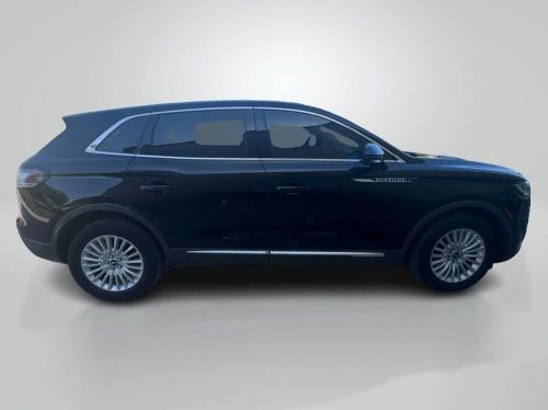 2019 lincoln nautilus base