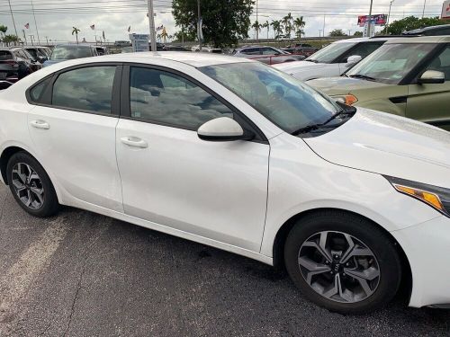 2021 kia forte lxs