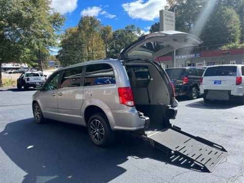 2017 dodge grand caravan sxt handicap wheelchair van rear entry