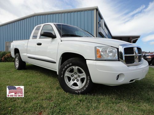 2006 dodge dakota slt club cab 2wd 6 cyl white runs great! rwd