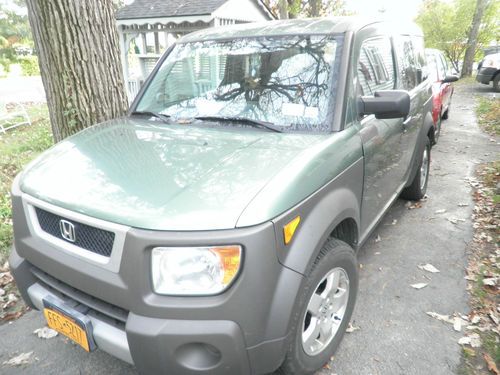 Honda element allwheeldrive automatic compact crossover suv large rear skylight