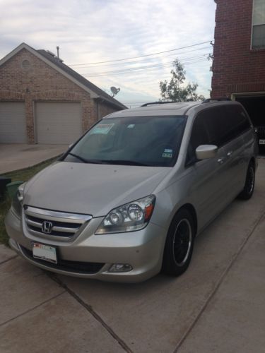 2005 honda odyssey touring mini passenger van 5-door 3.5l