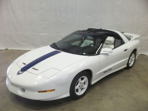 1994 pontiac firebird trans am gt coupe 2-door 5.7l