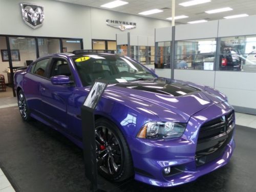 2014 dodge charger srt8 sedan 4-door 6.4l srt8-392 edition-four door-nav-moon