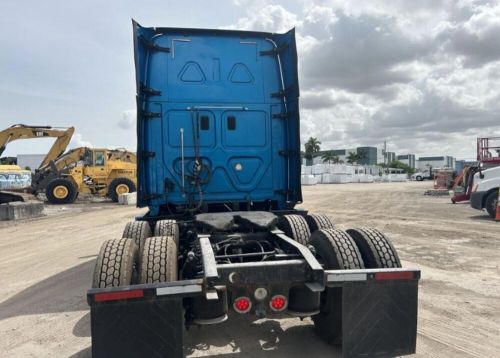 2016 freightliner cascadia 125