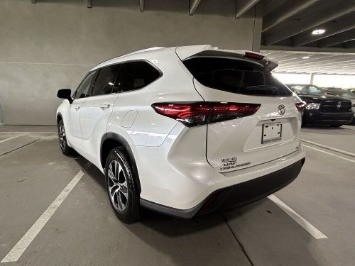 2021 toyota highlander xle