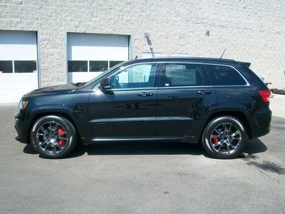 2013 jeep grand cherokee 4x4 srt 6.4l hemi one owner clean car fax savings!