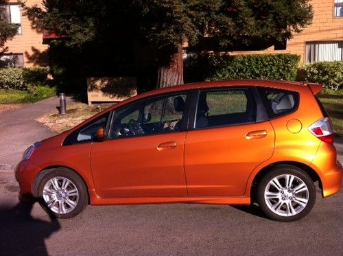 2010 honda fit sport hatchback  4-door navi 1.5l