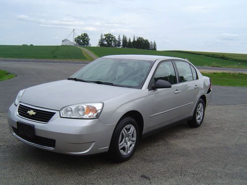 2006 chevrolet malibu ls sedan 4 door 2 2 liter engine one owner