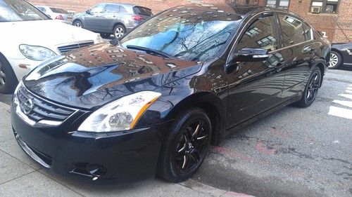 2011 nissan altima fully loaded!