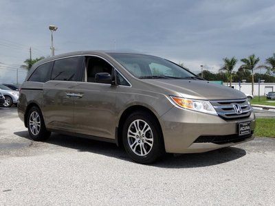 2011 honda odyssey ex-l 8 pass sunroof dvd alloys back up camera 26k miles!!!