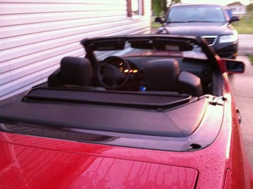 $4,000  mercedes-benz sl230 convertible (body is in perfect condition) must see