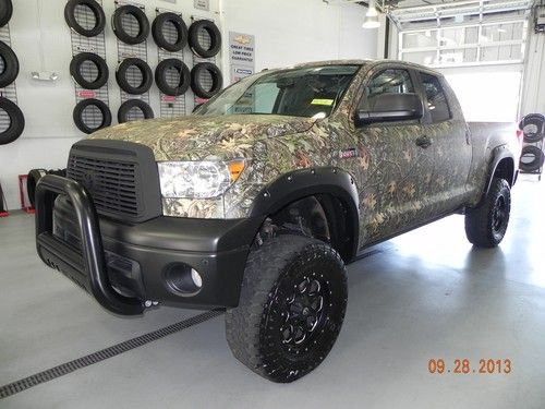 Custom camo tundra limited 4x4 crewcab 5.7 navi leather, 4-inch lift, no reserve